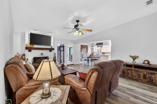 3225 Emerald Street, Bedford, TX 76021