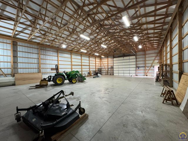 6829 NW Rochester RD, Topeka, KS 66617