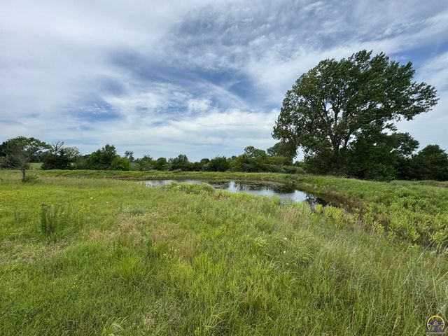 6829 NW Rochester RD, Topeka, KS 66617