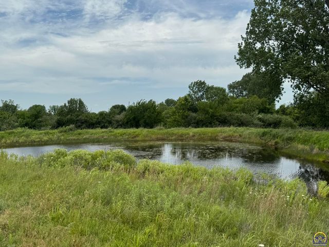 6829 NW Rochester RD, Topeka, KS 66617