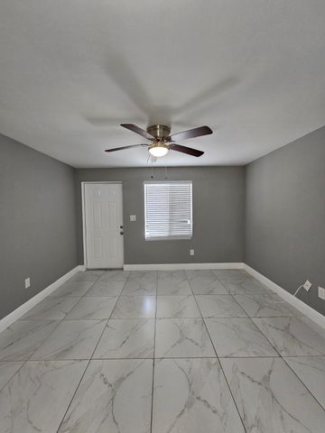 933 W 7th Street A, Riviera Beach, FL 33404