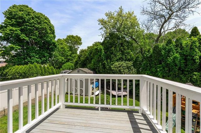 60 Brooklyn Road, Narragansett, RI 02882