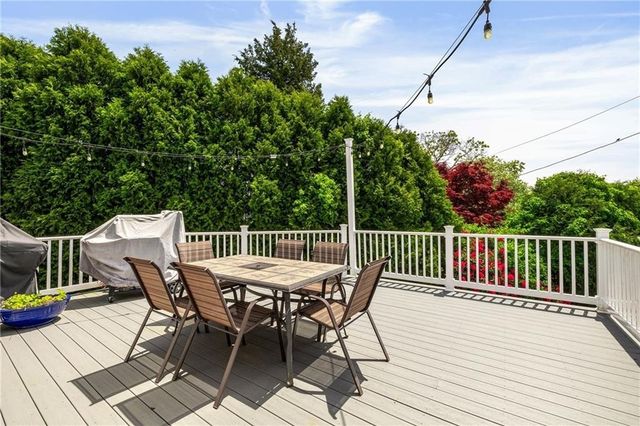 60 Brooklyn Road, Narragansett, RI 02882