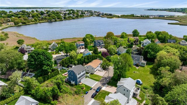 60 Brooklyn Road, Narragansett, RI 02882