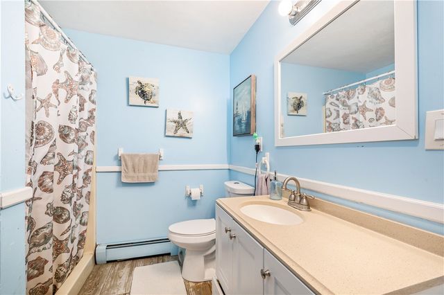 60 Brooklyn Road, Narragansett, RI 02882