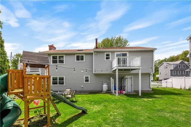 60 Brooklyn Road, Narragansett, RI 02882