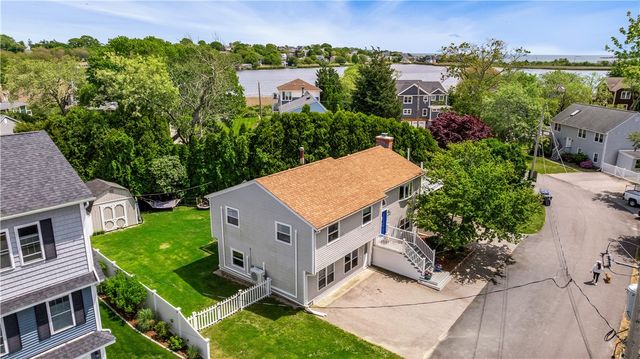 60 Brooklyn Road, Narragansett, RI 02882