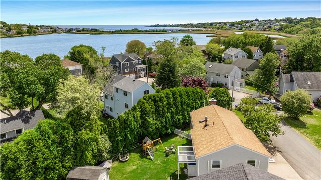 60 Brooklyn Road, Narragansett, RI 02882