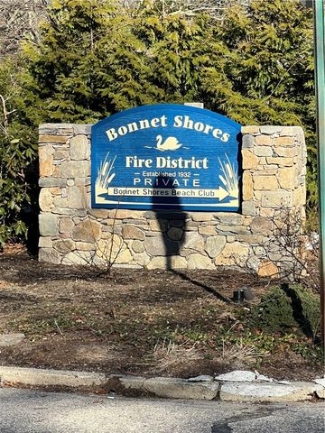 60 Brooklyn Road, Narragansett, RI 02882