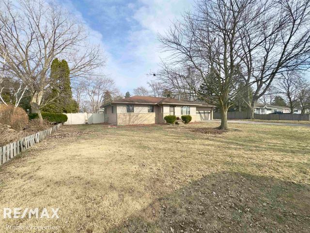 1574 Elizabeth Lane, Essexville, MI 48732