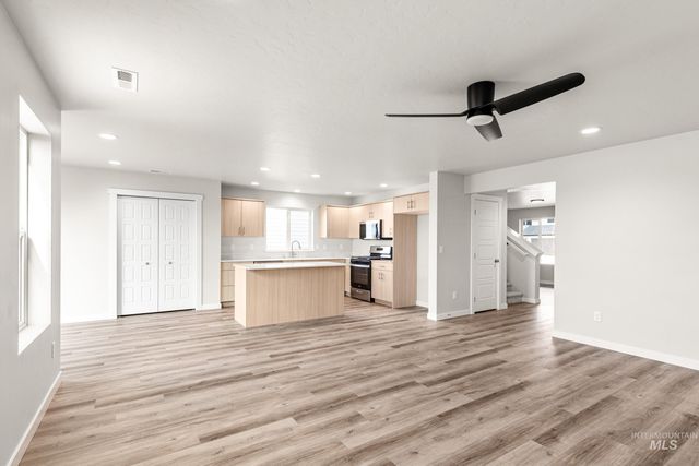 15276 Fuchsia Ave, Nampa, ID 83651