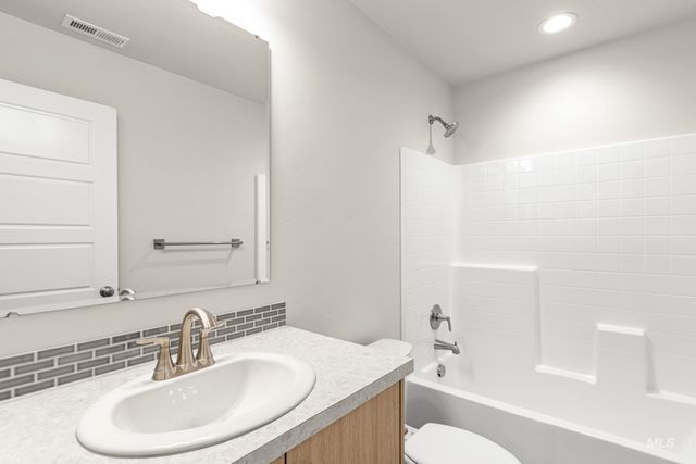 15276 Fuchsia Ave, Nampa, ID 83651