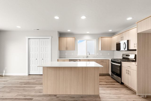 15276 Fuchsia Ave, Nampa, ID 83651