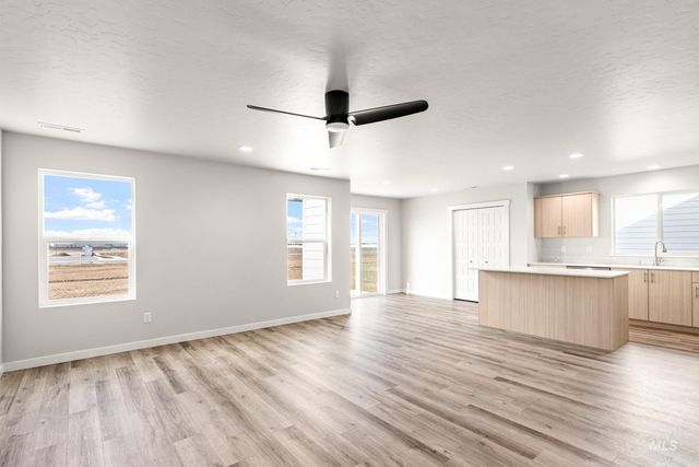 15276 Fuchsia Ave, Nampa, ID 83651