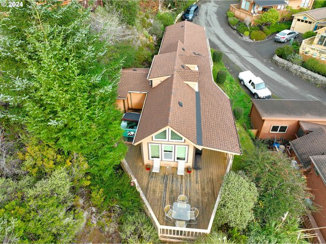 19921 WHALESHEAD Rd OV13, Brookings, OR 97415