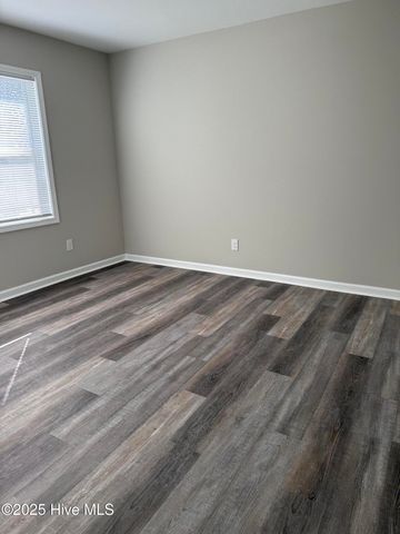 135 Murray Hill Road Apt 17, Southern Pines, NC 28387