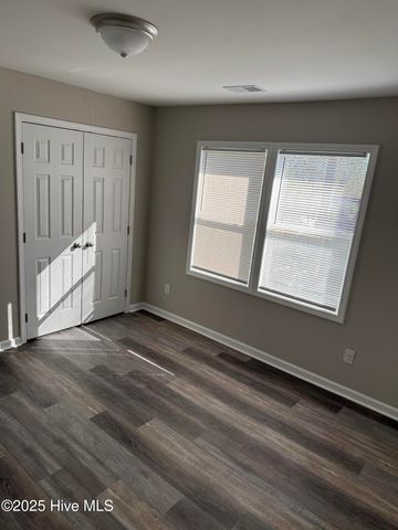 135 Murray Hill Road Apt 17, Southern Pines, NC 28387