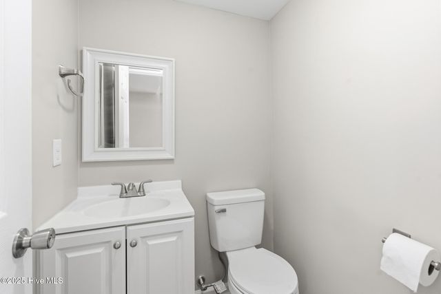 135 Murray Hill Road Apt 17, Southern Pines, NC 28387