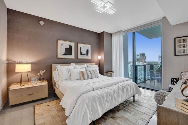 88 SW 7th St 1408, Miami, FL 33130
