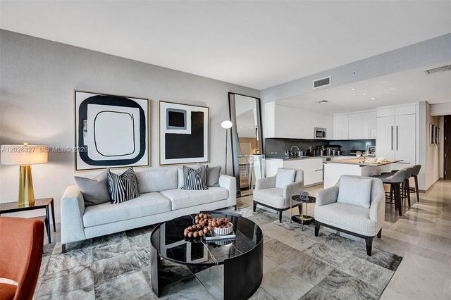 88 SW 7th St 1408, Miami, FL 33130