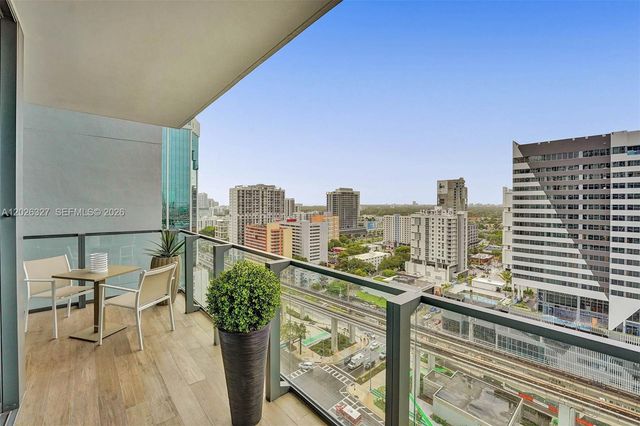 88 SW 7th St 1408, Miami, FL 33130