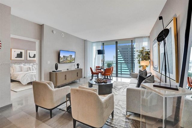88 SW 7th St 1408, Miami, FL 33130