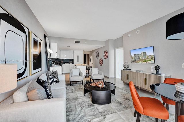 88 SW 7th St 1408, Miami, FL 33130