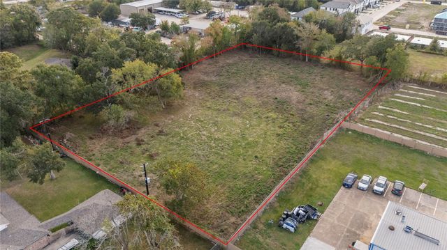 507 Dulles Avenue, Stafford, TX 77477