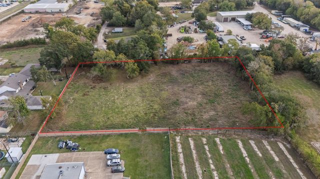 507 Dulles Avenue, Stafford, TX 77477