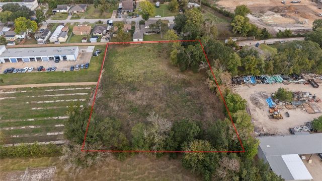 507 Dulles Avenue, Stafford, TX 77477