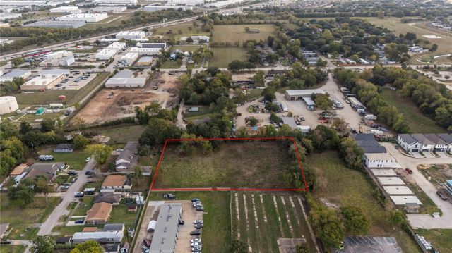 507 Dulles Avenue, Stafford, TX 77477