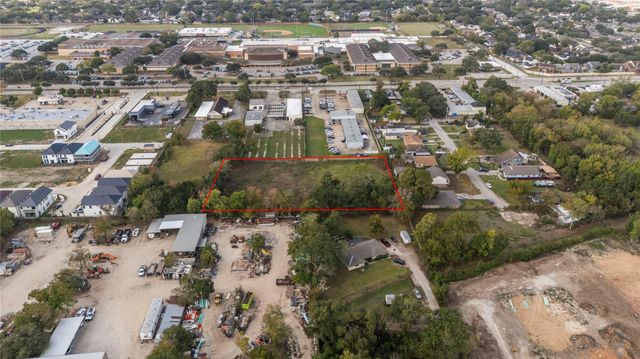 507 Dulles Avenue, Stafford, TX 77477