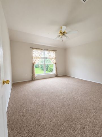 307 Dimes Street, Arlington, TX 76002