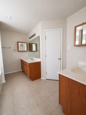 307 Dimes Street, Arlington, TX 76002