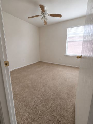 307 Dimes Street, Arlington, TX 76002