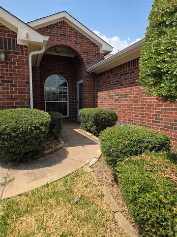 307 Dimes Street, Arlington, TX 76002
