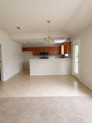 307 Dimes Street, Arlington, TX 76002