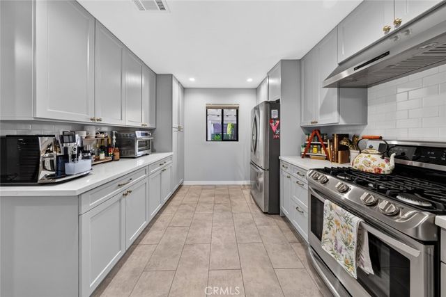 56 Glenflow Court, Glendale, CA 91206
