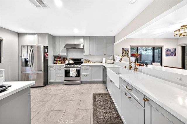 56 Glenflow Court, Glendale, CA 91206