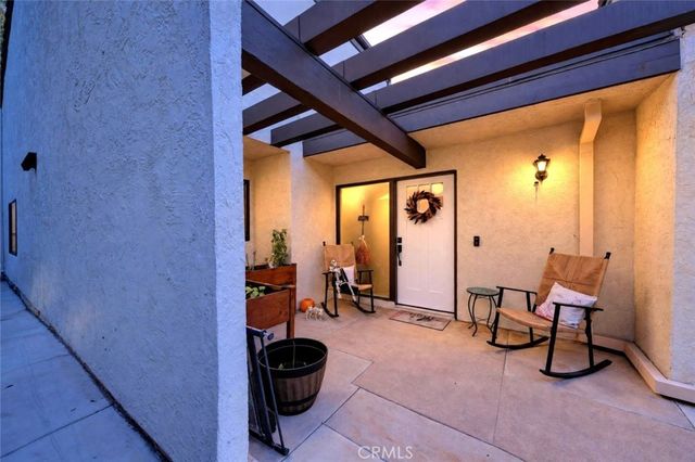 56 Glenflow Court, Glendale, CA 91206