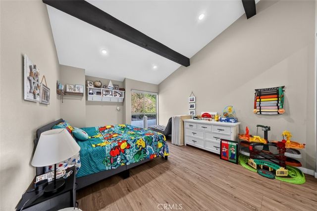 56 Glenflow Court, Glendale, CA 91206