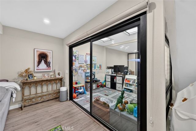 56 Glenflow Court, Glendale, CA 91206