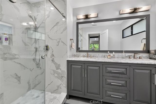56 Glenflow Court, Glendale, CA 91206