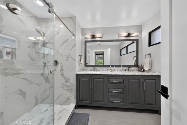 56 Glenflow Court, Glendale, CA 91206