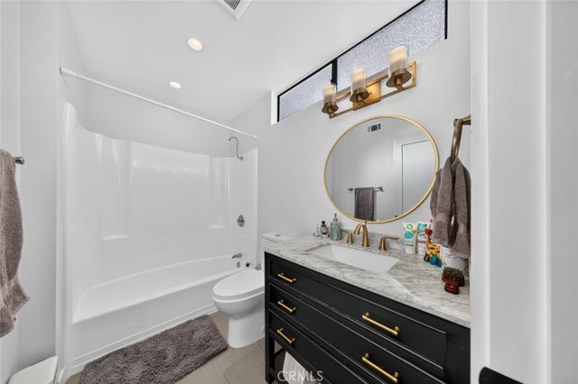 56 Glenflow Court, Glendale, CA 91206