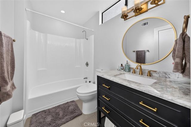 56 Glenflow Court, Glendale, CA 91206