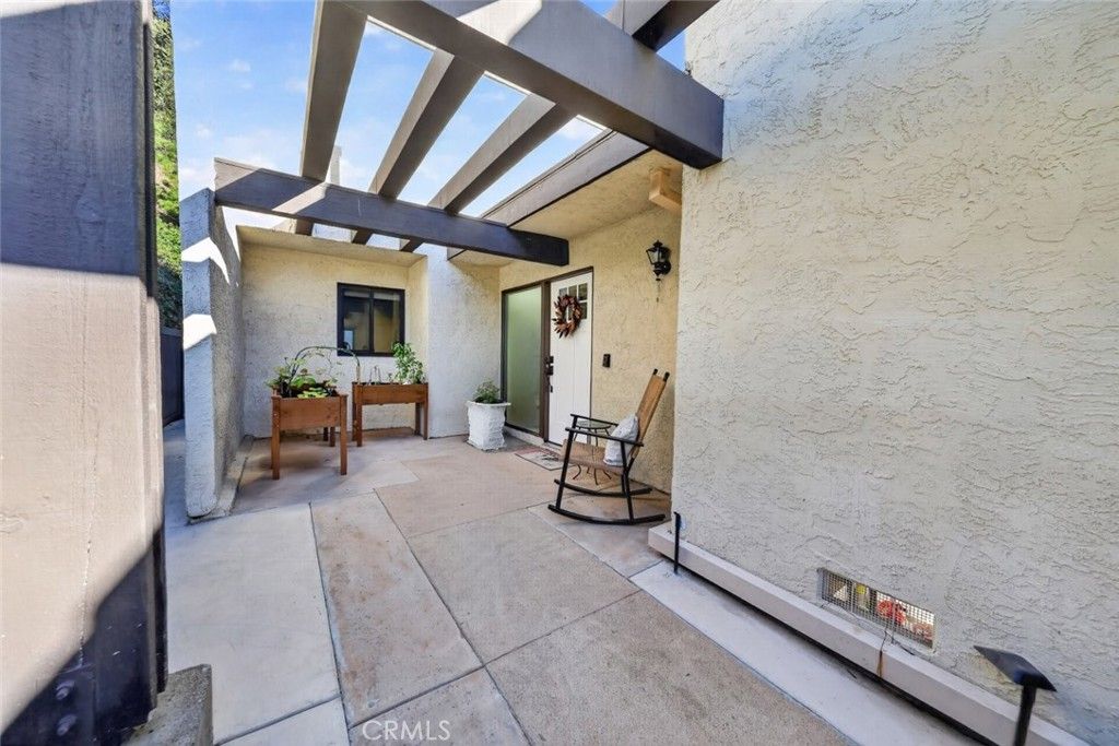 56 Glenflow Court, Glendale, CA 91206 — photo 4