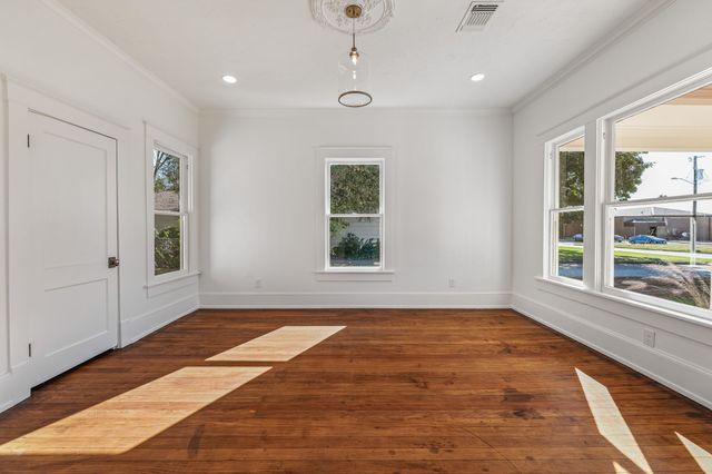 915 Cherry Street, Graham, TX 76450