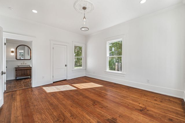 915 Cherry Street, Graham, TX 76450