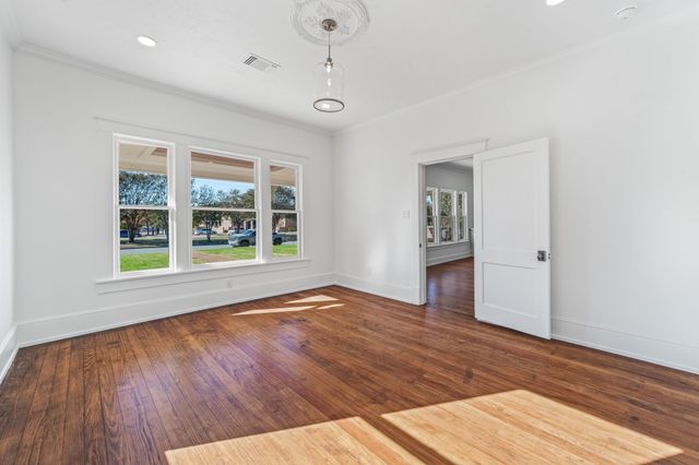 915 Cherry Street, Graham, TX 76450